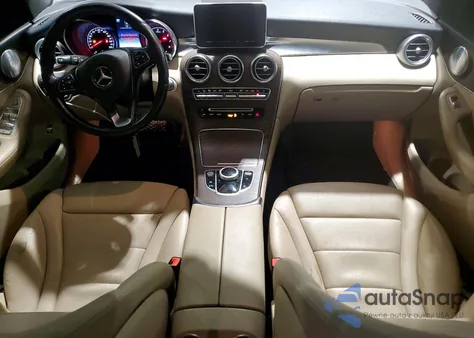 2018 Mercedes-Benz Glc 300 4Matic z USA, uszkodzony, nr VIN WDC0G4KB1JV080344